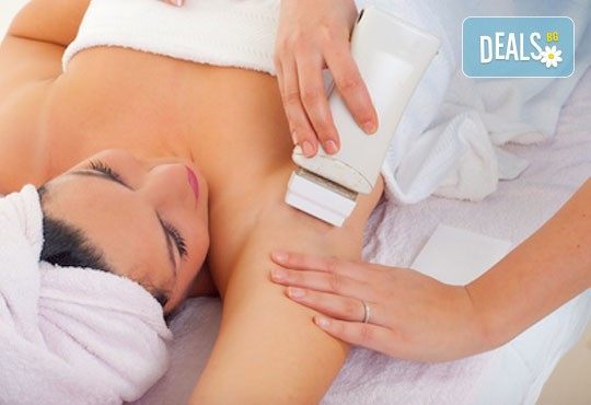 Копринена кожа! Кола маска на половин крака и мишници от салон за красота Чармо в Редута! - Снимка 2