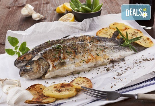 Полезните Омега-3! ДВЕ порции риба: пъстърва или норвежка скумрия (пържена/ печена) + картофки за гарнитура в р-т Balito - Снимка 1