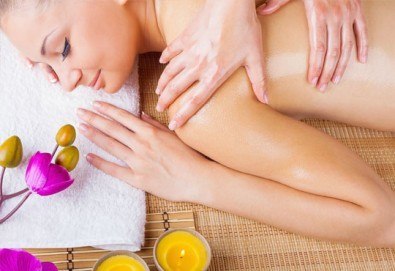 Класически, лечебен или релаксиращ масаж на цяло тяло с био масла в Център за масажи Люлин