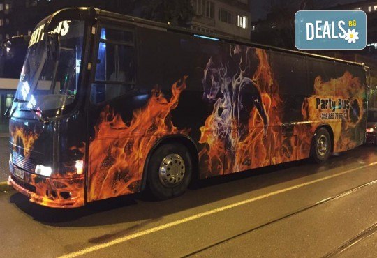 За една незабравима вечер! Наем на пътуващ Party Bus за 1 или 2 часа с 32 седящи места и еротична шоу програма! - Снимка 2
