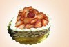 Романтично предложение! Торта сърце с ягоди, крем и сметана за всички влюбени от Сладкарница Орхидея! - thumb 1