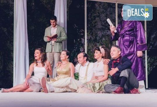 Гледайте ''Олд Сейбрук'' и ''Последният страстен любовник'' в Театър ''София'' на 08.03. от 19 ч., билет за един! - Снимка 1