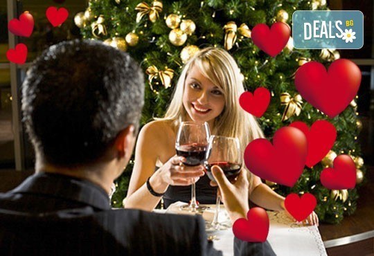 14-ти февруари с Теньо Гогов и музика на живо в Бадемовата къща, Панчарево! Куверт за един човек с празнично меню! - Снимка 1