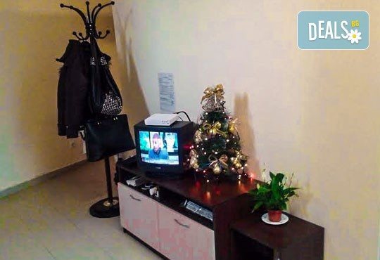 Класическо почистване на лице в 11 стъпки, кола маска на горна устна и оформяне на вежди в салон за красота АБ! - Снимка 7