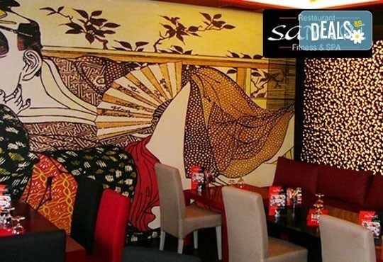 Предплатете 1.20 лв. за овчарска салата и свинска или пилешка пържола по избор с картофки Уеджис в ресторант Санури! - Снимка 5