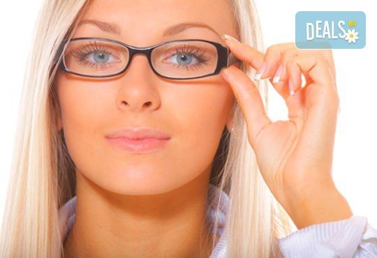 Очен преглед с биомикроскопия, авторефрактометрия, оглед на очни дъна, проверка на зрителна острота и изписване на очила при нужда в МЦ Медкрос! - Снимка 1