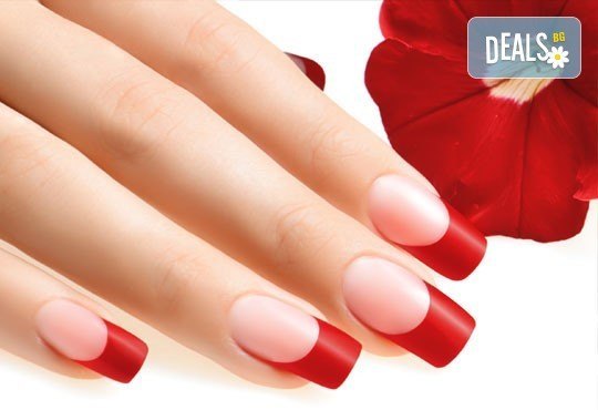 С красив маникюр всеки ден!Изграждане и поддържане на ноктопластика с гел в салон Бели Дунав! - Снимка 2