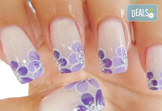 Класически или френски маникюр с гел лак Bluesky или S&A, салон за красота Виктория! - Снимка 2