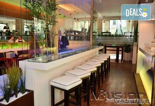 Апетитно мексиканско приключение с начос и чили кон карне в ресторант MFusion, Варна! - Снимка 4