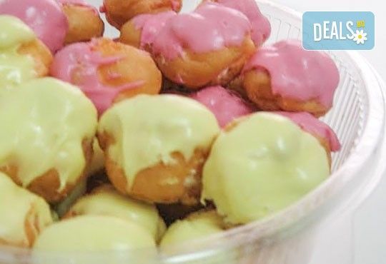 Заповядайте в новата Сладкарница Орхидея! Поръчайте 50 броя ароматни еклери с плодов шоколад - ягода/ банан + крем йогурт, боровинка и баварски крем - Снимка 2