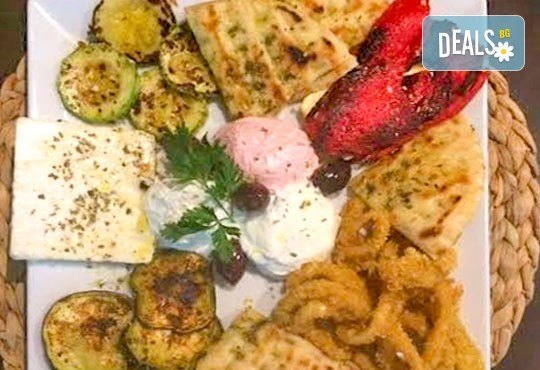 Неустоимо предложение! Пренесете се в съседна Гърция с гръцки специалитет за двама в ресторант MFusion, Варна! - Снимка 1