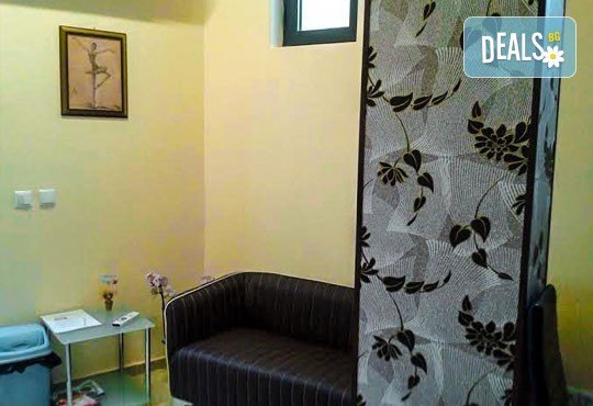 40-минутна обезболяваща терапия и лечебен масаж за гръб, ултразвукова процедура с медикамент в салон за красота АБ! - Снимка 5
