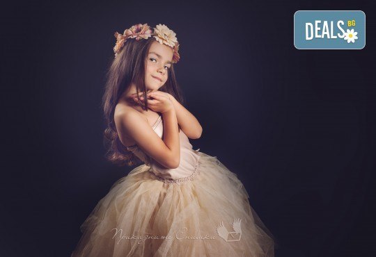 Детска и семейна студийна фотосесия с уникални декори, за деца от 10 месеца до 12 г., от Приказните снимки! - Снимка 3