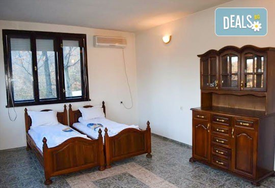 Почивка през април в Троянския балкан! 2 или 3 нощувки в уютни къщички, хотел Света гора, с. Орешак! - Снимка 6