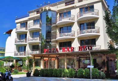 Слънце, пясък и солени вълни през юни! 1 нощувка със закуска и вечеря в Опал 2*, Приморско!