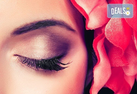 Възползвайте се от най-новата технология за сгъстяване! Поставяне на 3D мигли от естествен косъм в студио Vintage Dolls! - Снимка 3