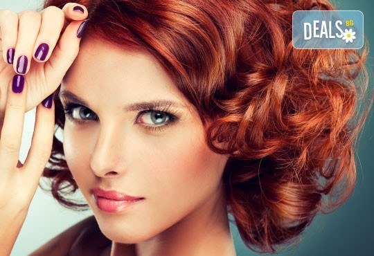 Нова прическа! Боядисване с боя на клиента, подстригване, кератинова терапия и прическа със сешоар в салон Diva! - Снимка 1