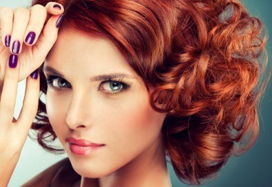 Нова прическа! Боядисване с боя на клиента, подстригване, кератинова терапия и прическа със сешоар в салон Diva!