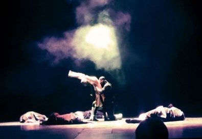 Младежки театър Кутаиси Грузия представя Печално бреме, на 13.04. от 19ч, в Театър ''Сълза и Смях''