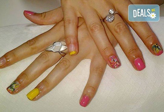 За красиви ръце! Маникюр с Роза Дамасцена и гел лак SNB от Point nails! - Снимка 7