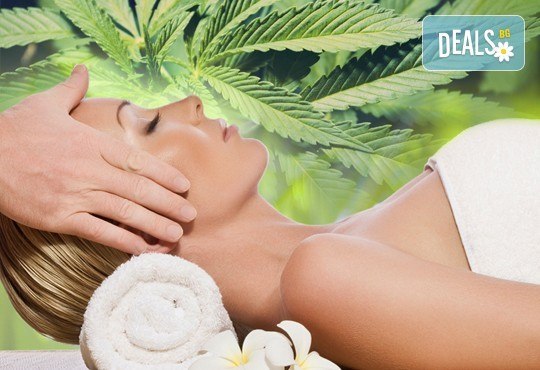 Отпуснете се с 30 масаж на гръб и рамене или 60-минутен цялостен масаж с олио и марихуана от Royal Beauty Center! - Снимка 1