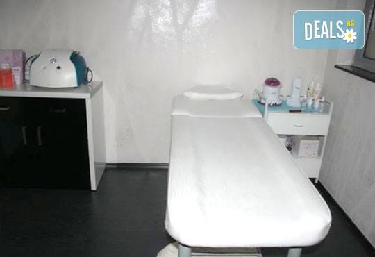 Мечтaете за красив и стегнат силует? Вземете карта за неограничен брой процедури LPG липомасаж на цяло тяло в студио Noir! - Снимка 3