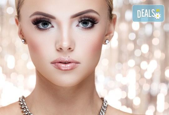 Бъдете перфектни на празника си! Официален грим със или без поставяне на изкуствени мигли в Studio 88 Deluxe! - Снимка 1