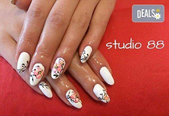 Бъдете перфектни на празника си! Официален грим със или без поставяне на изкуствени мигли в Studio 88 Deluxe! - Снимка 7