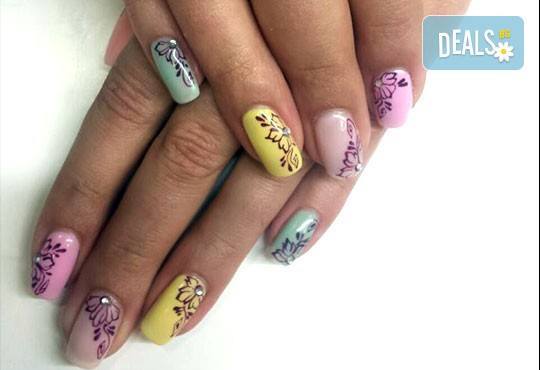 Бъдете перфектни на празника си! Официален грим със или без поставяне на изкуствени мигли в Studio 88 Deluxe! - Снимка 8