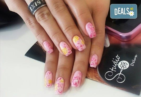 Бъдете перфектни на празника си! Официален грим със или без поставяне на изкуствени мигли в Studio 88 Deluxe! - Снимка 9