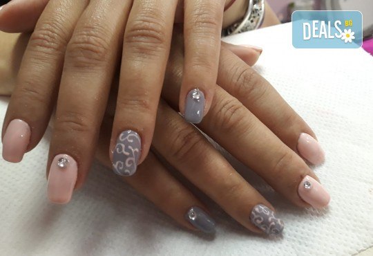 За нови клиенти! Дълготраен маникюр с гел лак BlueSky в Салон Мечта - Снимка 15