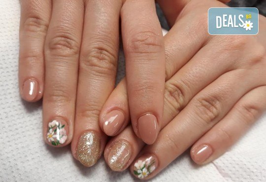 За нови клиенти! Дълготраен маникюр с гел лак BlueSky в Салон Мечта - Снимка 16