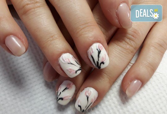 За нови клиенти! Дълготраен маникюр с гел лак BlueSky в Салон Мечта - Снимка 9