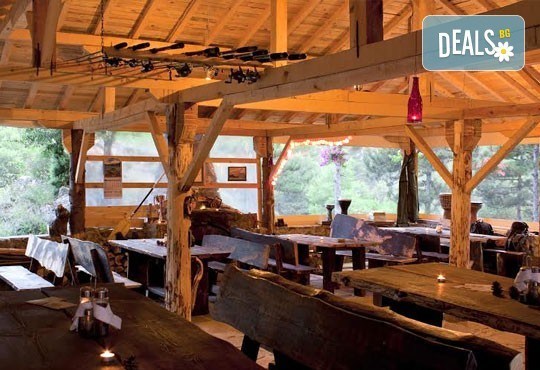 Рафтинг спускане - почивка и незабравимо приключение! Дата по избор през май, спускане по р. Струма, с Адвенчър Нет! - Снимка 8