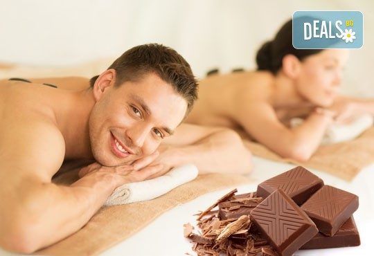 Шоколадова приказка! Шоколадов синхронен масаж за ДВАМА с какаов крем или шоколадово олио в Chocolate Studio - Снимка 4