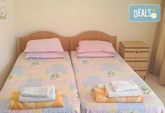 Неустоимо предложение за лятна почивка от юни до септември в къща за гости Преслав 2*, Несебър! 3, 5 или 7 нощувки в период по избор! - Снимка 6