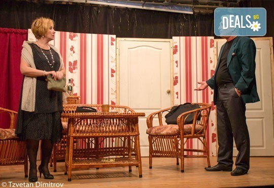 Любими актьори в щурата комедия Луда нощ по френски, на 13.06. от 19ч, в Театър Сълза и Смях! билет за един - Снимка 3