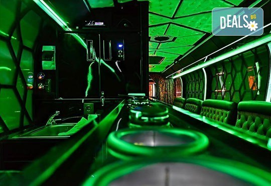 Вече и у нас! 5 часа лудо парти в уникалната обстановка на най-големия пътуващ парти бус от Party Bus Night Angels! - Снимка 4