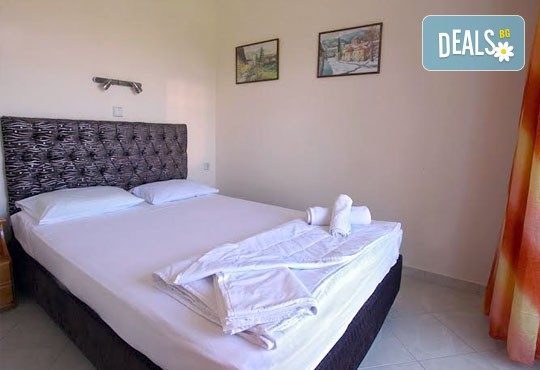 Почивка през юни и юли на Олимпийската ривиера! 5 нощувки в Studios Pieria 3*, безплатно настаняване на дете до 11 г.! - Снимка 6