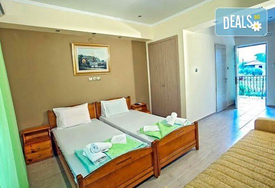 Почивка през юни и юли на Олимпийската ривиера! 5 нощувки в Studios Pieria 3*, безплатно настаняване на дете до 11 г.! - Снимка 4