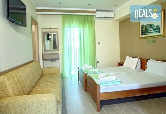 Почивка през юни и юли на Олимпийската ривиера! 5 нощувки в Studios Pieria 3*, безплатно настаняване на дете до 11 г.! - Снимка 7