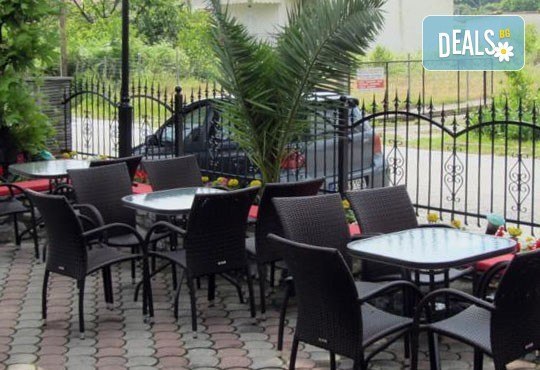 Почивка през юни и юли на Олимпийската ривиера! 5 нощувки в Studios Pieria 3*, безплатно настаняване на дете до 11 г.! - Снимка 12