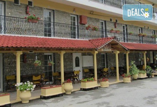 Почивка през юни и юли на Олимпийската ривиера! 5 нощувки в Studios Pieria 3*, безплатно настаняване на дете до 11 г.! - Снимка 15