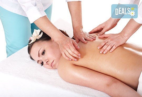 Релаксирайте с 60-минутен масаж Четири ръце с етерично масло по избор и рефлексотерапия на стъпала в My Spa! - Снимка 1