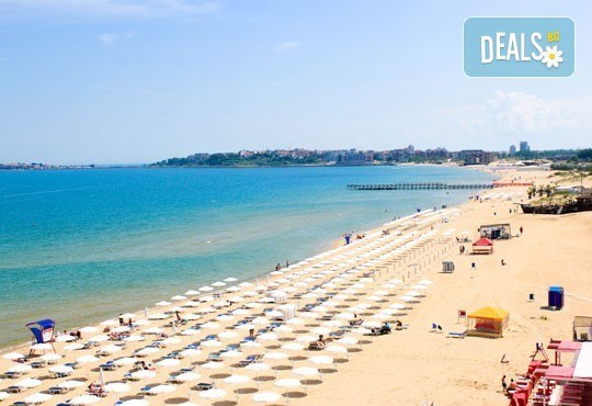 През септември на първа линия в Слънчев бряг! 1 нощувка за 2-ма възрастни и две деца или 3-ма възрастни в хотел Golden Rainbow First Line Apartments! - Снимка 14