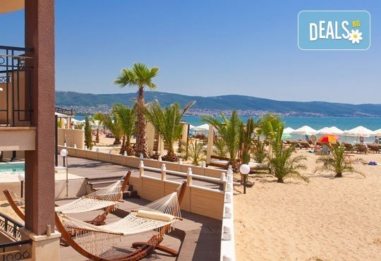 През септември на първа линия в Слънчев бряг! 1 нощувка за 2-ма възрастни и две деца или 3-ма възрастни в хотел Golden Rainbow First Line Apartments! - Снимка 9