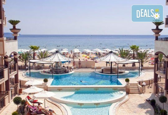 През септември на първа линия в Слънчев бряг! 1 нощувка за 2-ма възрастни и две деца или 3-ма възрастни в хотел Golden Rainbow First Line Apartments! - Снимка 2