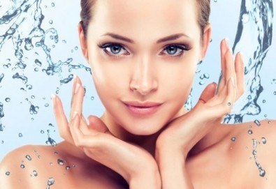 Ултразвуково почистване и хидратираща терапия за лице с продуктите на професионална козметика GIGI в салон Donna Doro!