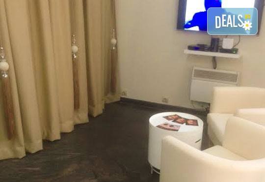 Предложение за дамите! Лазерна SHR епилация на зона по избор за жени в Poly Dreams Beauty Center! - Снимка 4