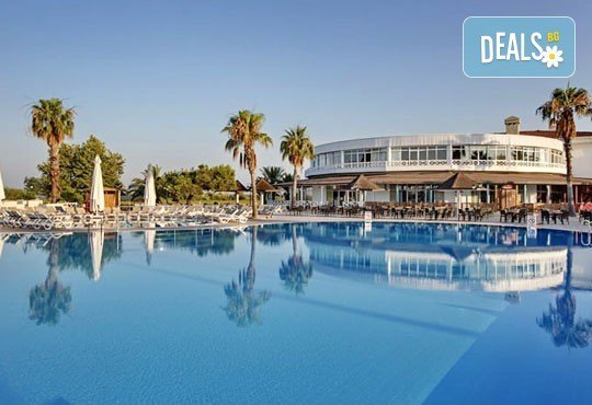 Почивка със самолет в Анталия през юли! 7 нощувки, Ultra All Inclusive в хотел Euphoria Palm Beach Resort 5*, Сиде, двупосочен билет, летищни такси и трансфери - Снимка 1